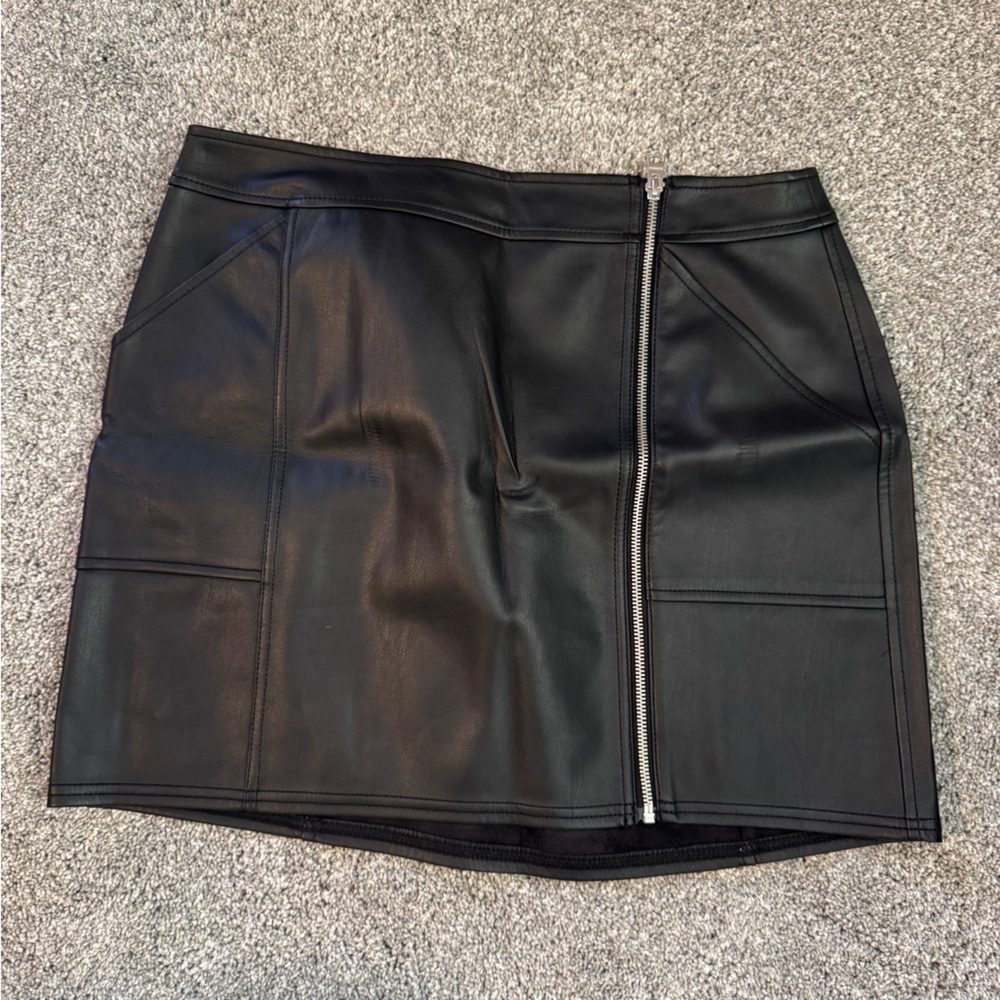 Express black leather skirt